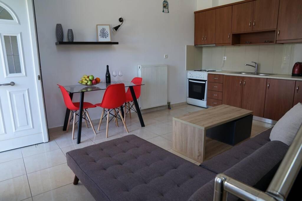 Aphrodite'S Apartment Galatás Екстериор снимка
