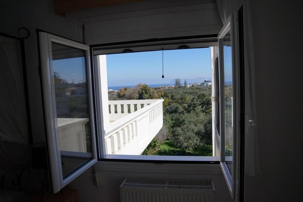 Aphrodite'S Apartment Galatás Екстериор снимка