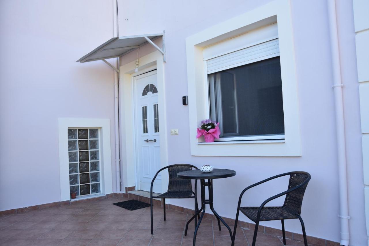Aphrodite'S Apartment Galatás Екстериор снимка